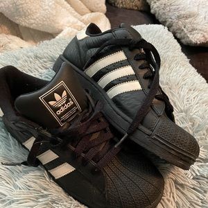 Black eggshell Adidas